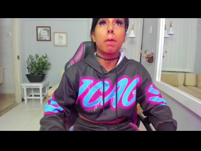 Nahomy-Collins-