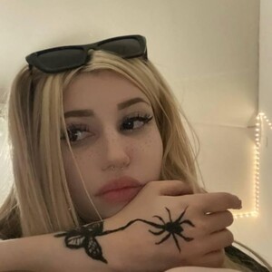 Alison_Moonli avatar