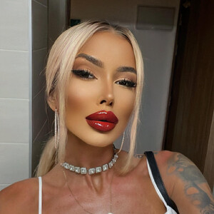 ArianaArianna avatar