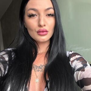 Arianatattoos avatar