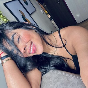 Bella_Dior_ avatar