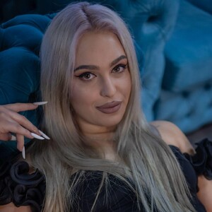 Bia_blondie avatar