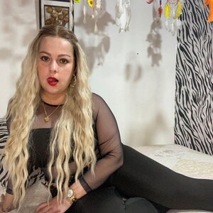 DesireJones avatar