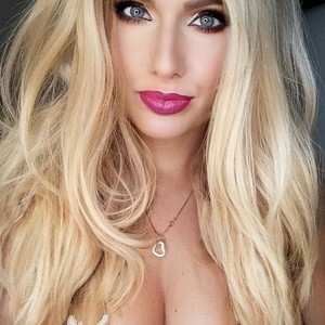 DiamondGirl21 avatar