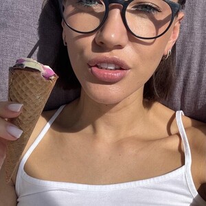 HotDoll19 avatar