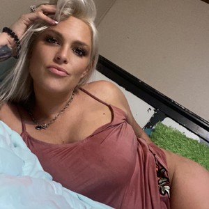 Hot_HouseWife avatar