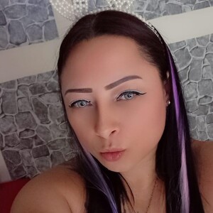 Julianabravo avatar