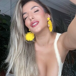 KellyMathews avatar