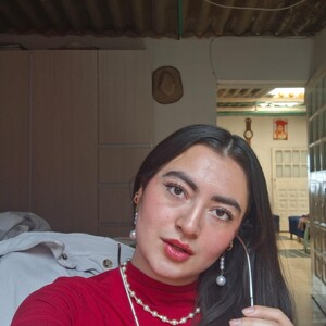 LauraRey_Pink avatar