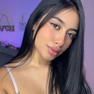 Laura_love18 avatar