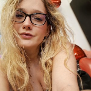MonicMoon18 avatar