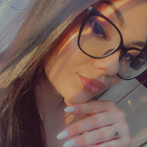 OliviaJenner avatar