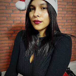 Prettyahsley1 avatar