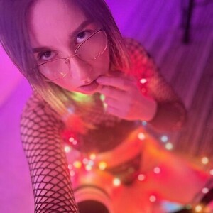 ReuxBee avatar