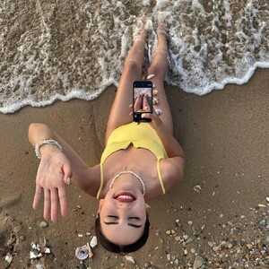 RinaCooper avatar