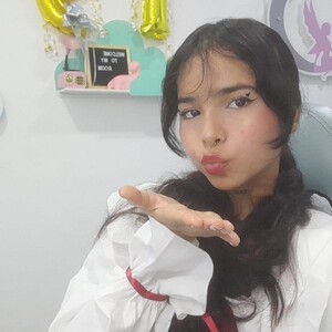 Vaiolet19 avatar