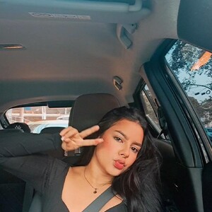Velvettangell avatar